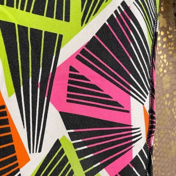 Fabletics Tribal Neon Geo Print Define Mid Rose Crop Legging, M - Picture 3 of 8